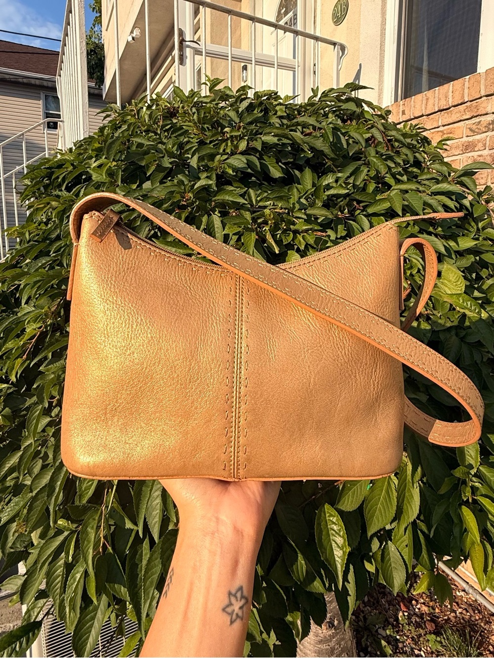 Vintage Fossil Gold Leather Y2K Shoulder Bag Contrast Stitching Boho Purse